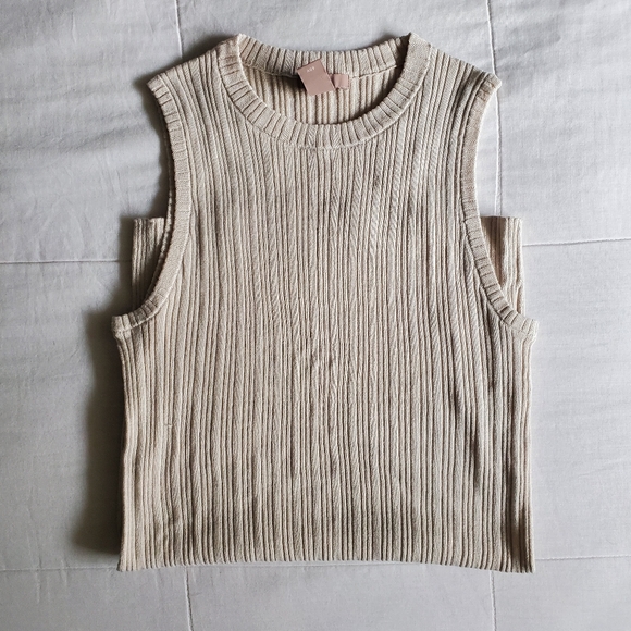 3-Piece H&M Lounge Set - Picture 6 of 16